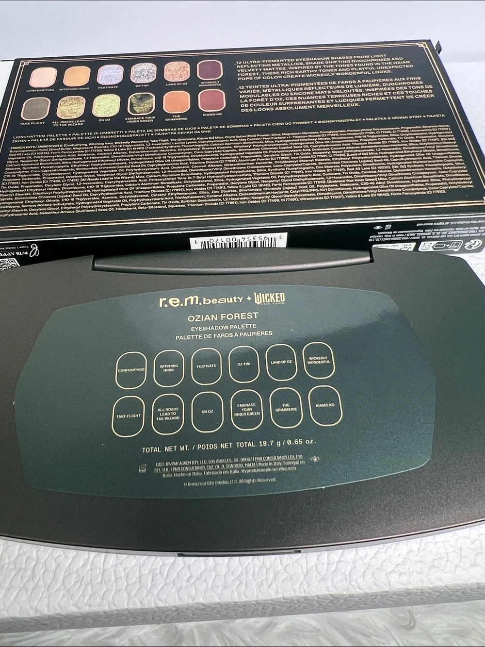r.e.m. Beauty: Wicked For Good Eyeshadow Palette